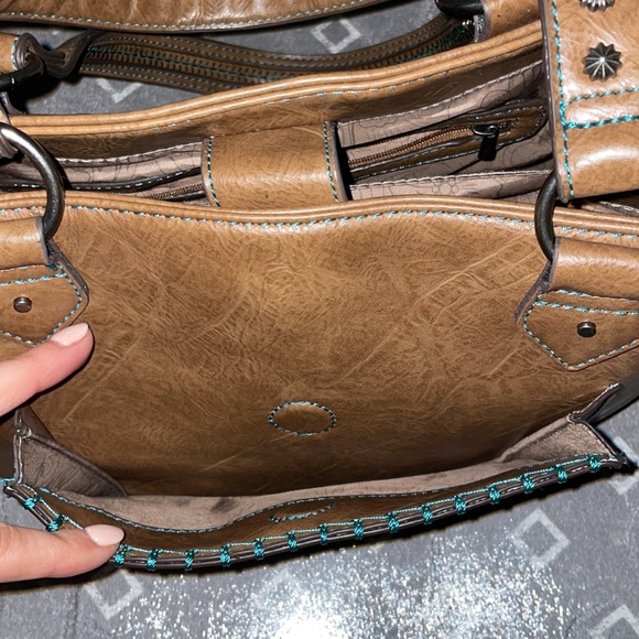 Beautiful Justin Purse with Turquoise Accents - Picture 6 of 8